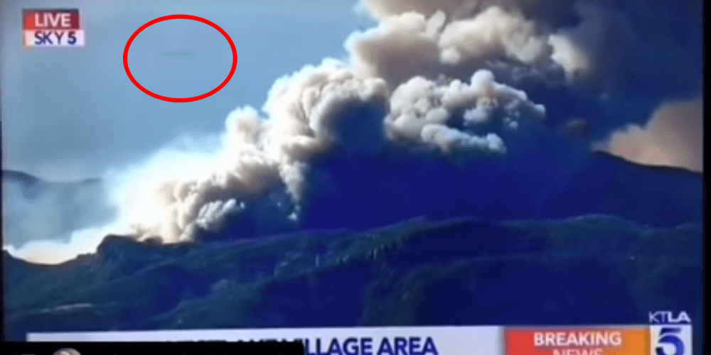 カリフォルニアの山火事現場に巨大UFO