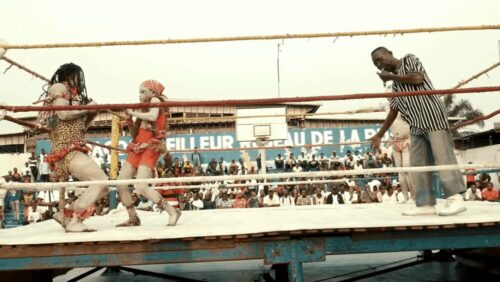 宗教と格闘技が融合したブードゥーレスリング大人気