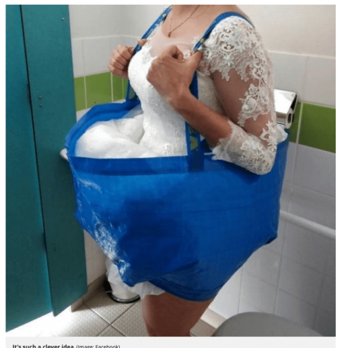IKEAの青い袋は女子トイレで役立つ