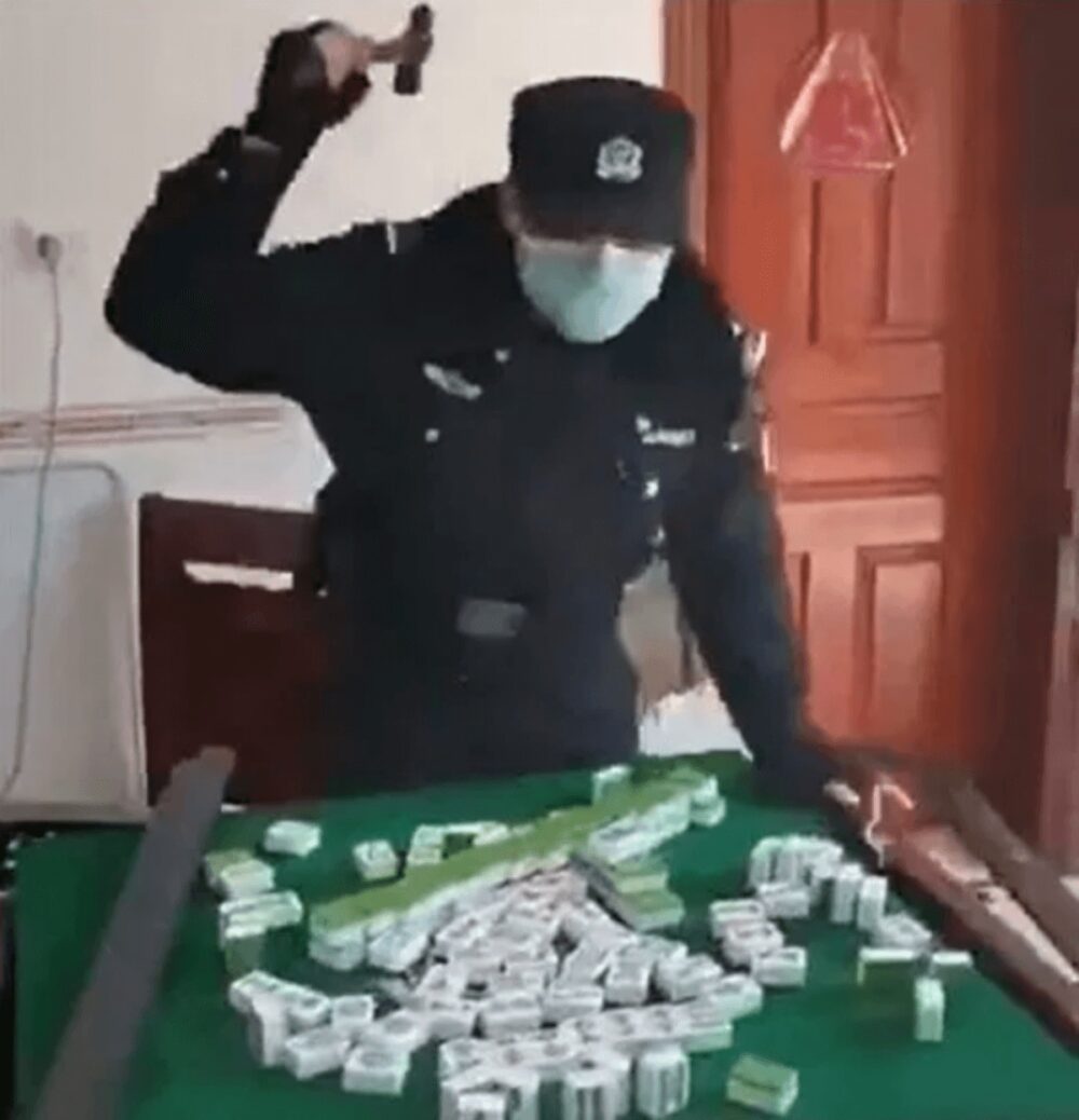 中国の新型肺炎対策で麻雀卓がぶっ壊される