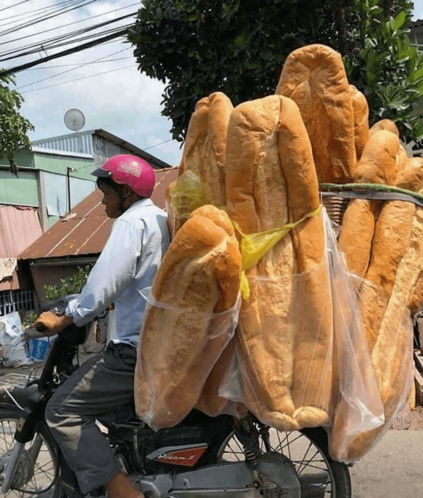 インスタ映え抜群カンボジアの巨大パン