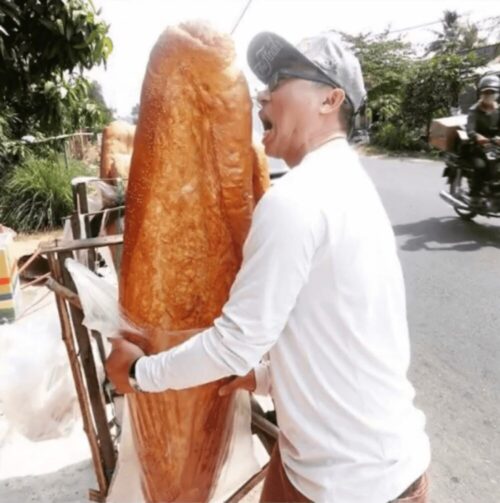 インスタ映え抜群カンボジアの巨大パン