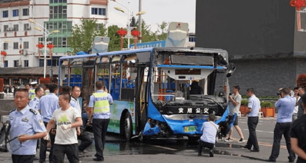 中国のバス転落事故は運転手が復讐のため意図的に起こした