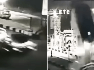 高速料金所に突っ込んだ車が宙を舞う事故動画