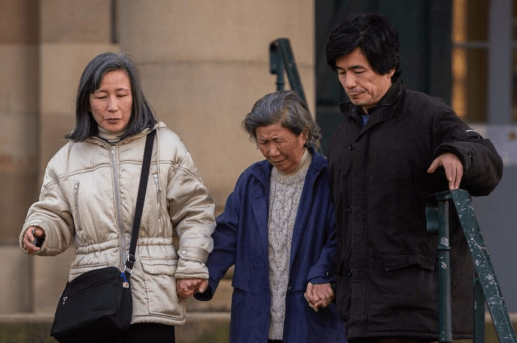 ミイラ化した日本人女性の遺体と孤立した家族の異常な生活