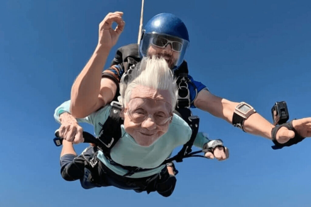 世界最高齢のスカイダイビング婆さんが死去